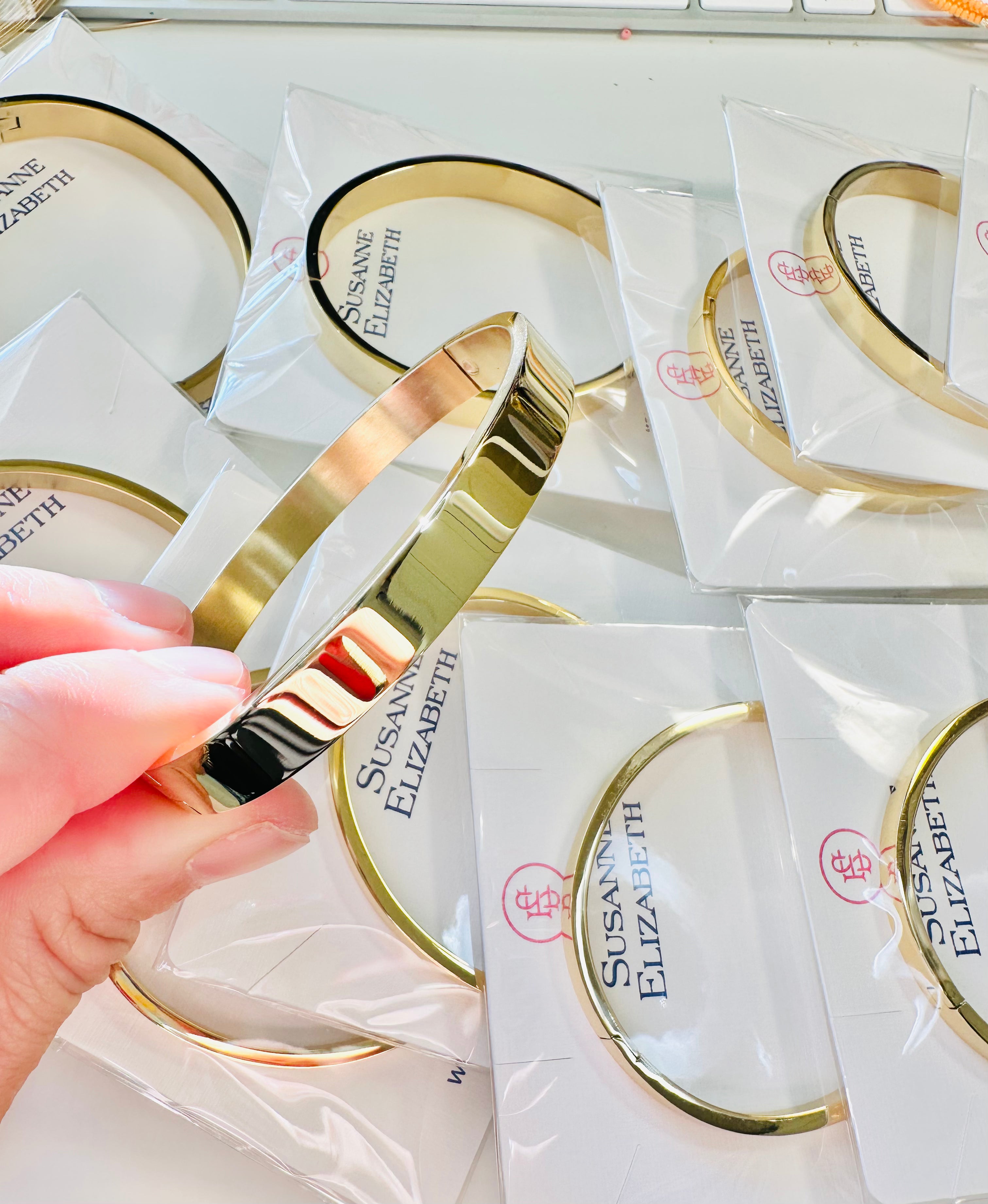 The Clip Bangle – Susanne Elizabeth Jewelry